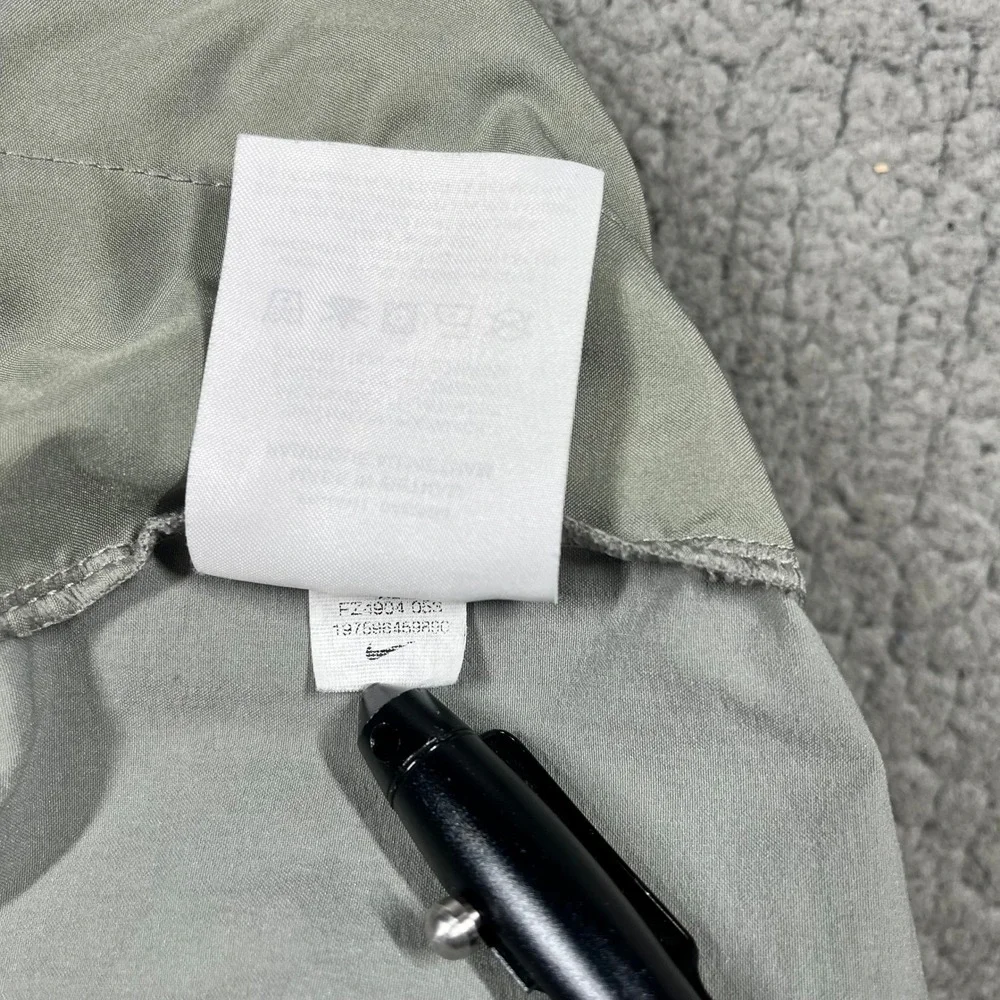 Nike Cargo Pants Kids XL Woven Jogger Sportswear Gray Gorpcore